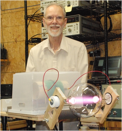 Ralph with the prototype of the first SSQ-2F system.
